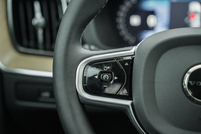 New 2026 Volvo XC60 T8 Plus w/ Protection Package Premier AWD/4WD image 29