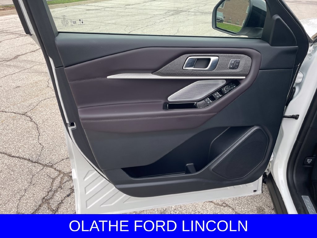 New 2026 Ford Explorer Platinum AWD/4WD image 10