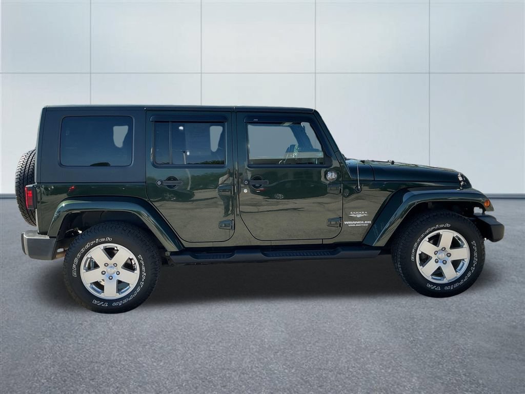 Used 2010 Jeep Wrangler Unlimited Sahara w/ Dual Top Group AWD/4WD image 6