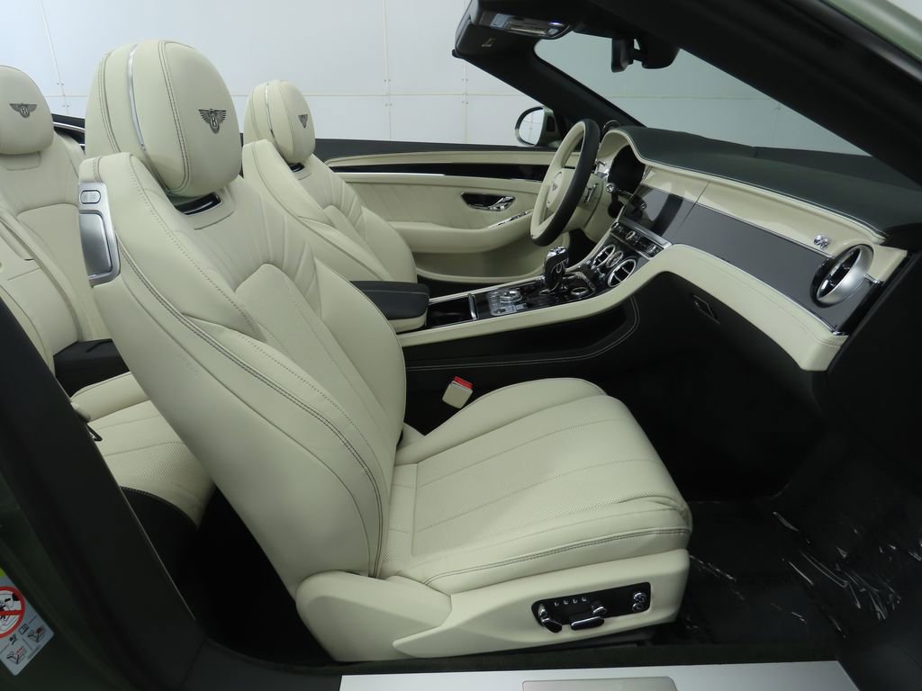 Used 2024 Bentley Continental GT image 28