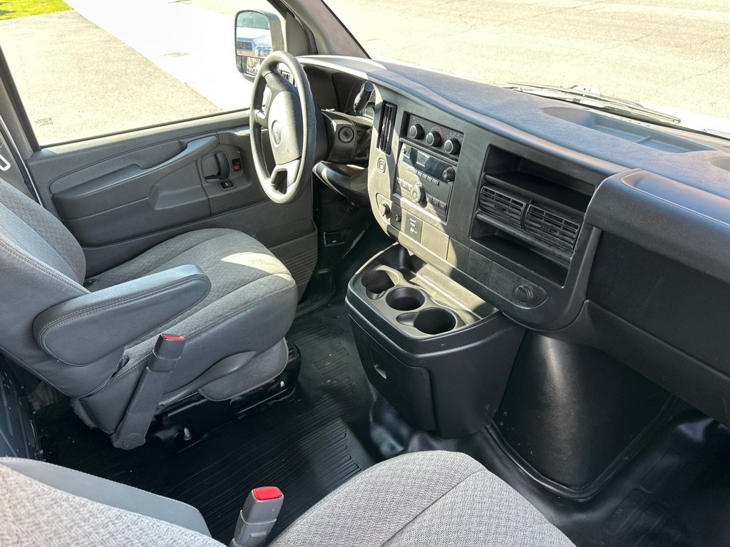 Used 2014 GMC Savana 2500 RWD image 7