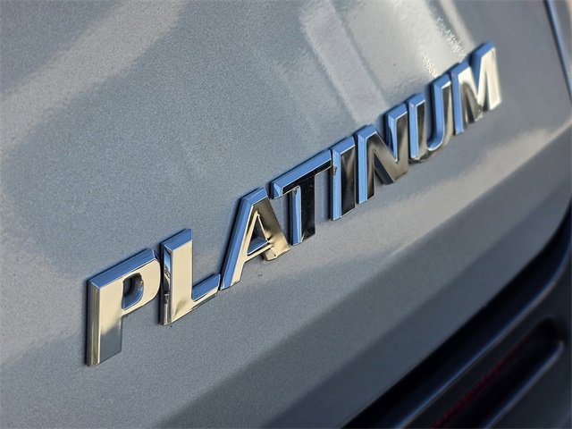 Used 2025 Toyota Sienna Platinum image 7