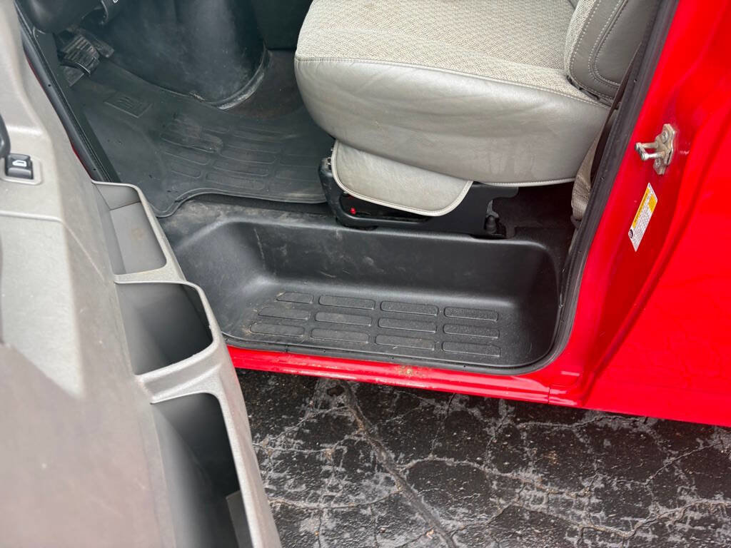 Used 2020 Chevrolet Express 3500 LS image 21