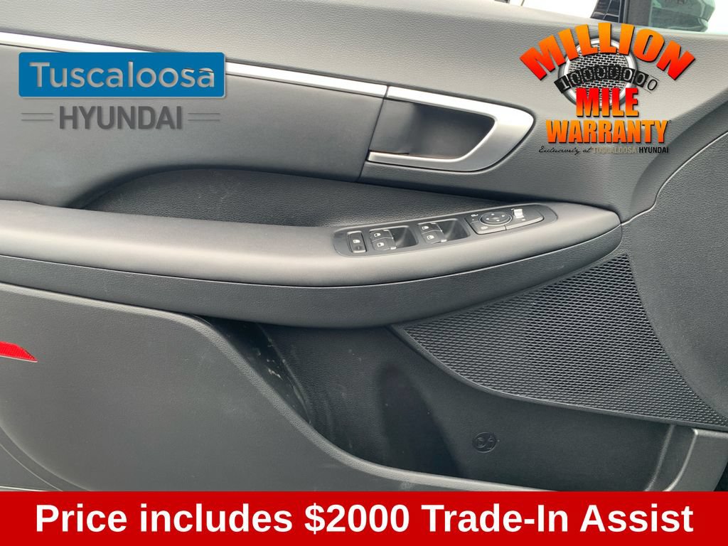 Used 2025 Hyundai Sonata SEL FWD image 12
