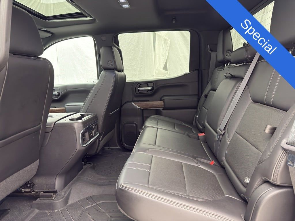 Used 2021 Chevrolet Silverado 1500 High Country w/ Technology Package image 10