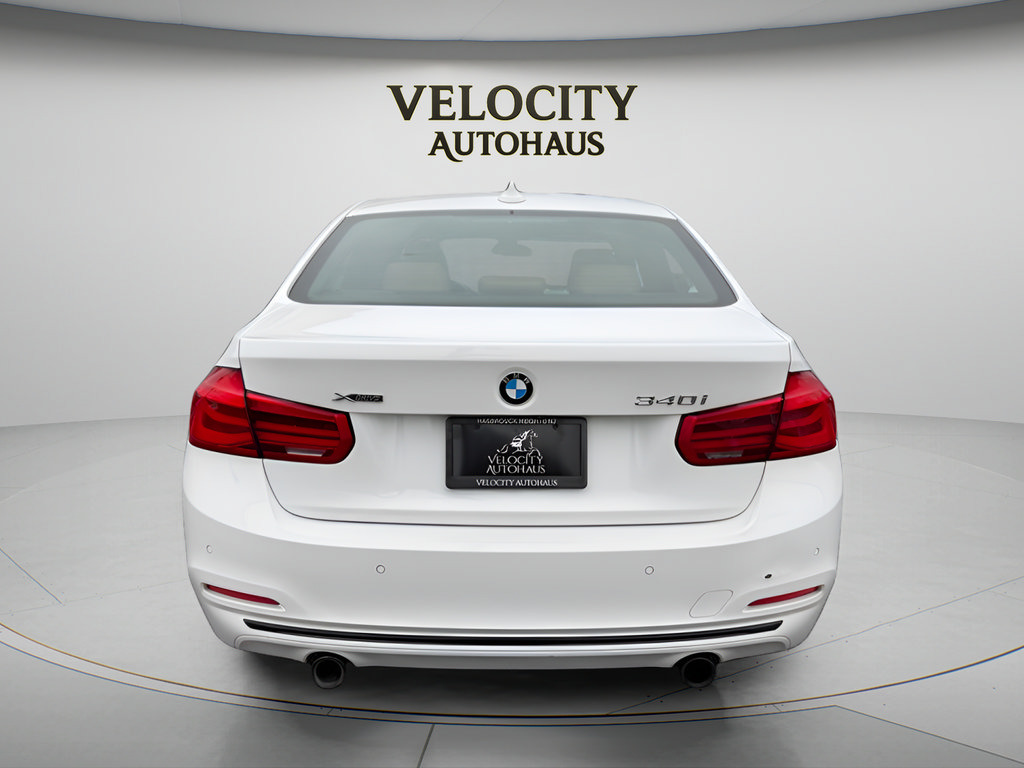 Used 2017 BMW 340i xDrive Sedan AWD/4WD image 6