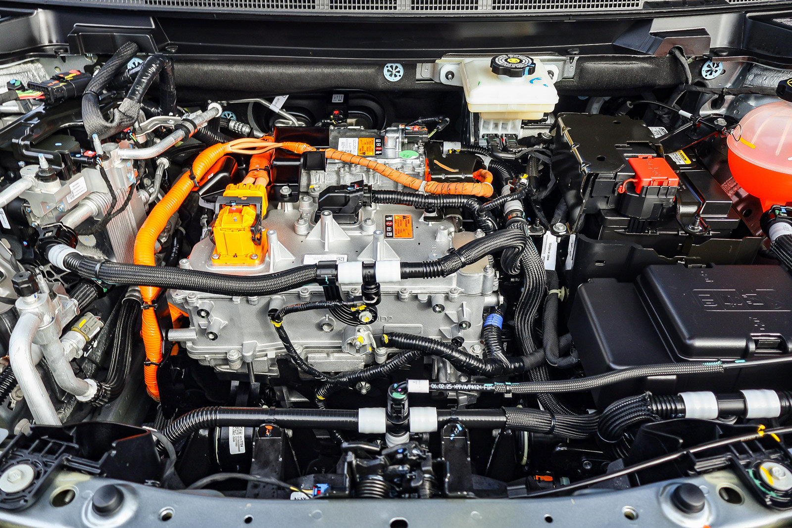 Used 2025 Chevrolet Equinox EV LT w/ Convenience Package II image 25