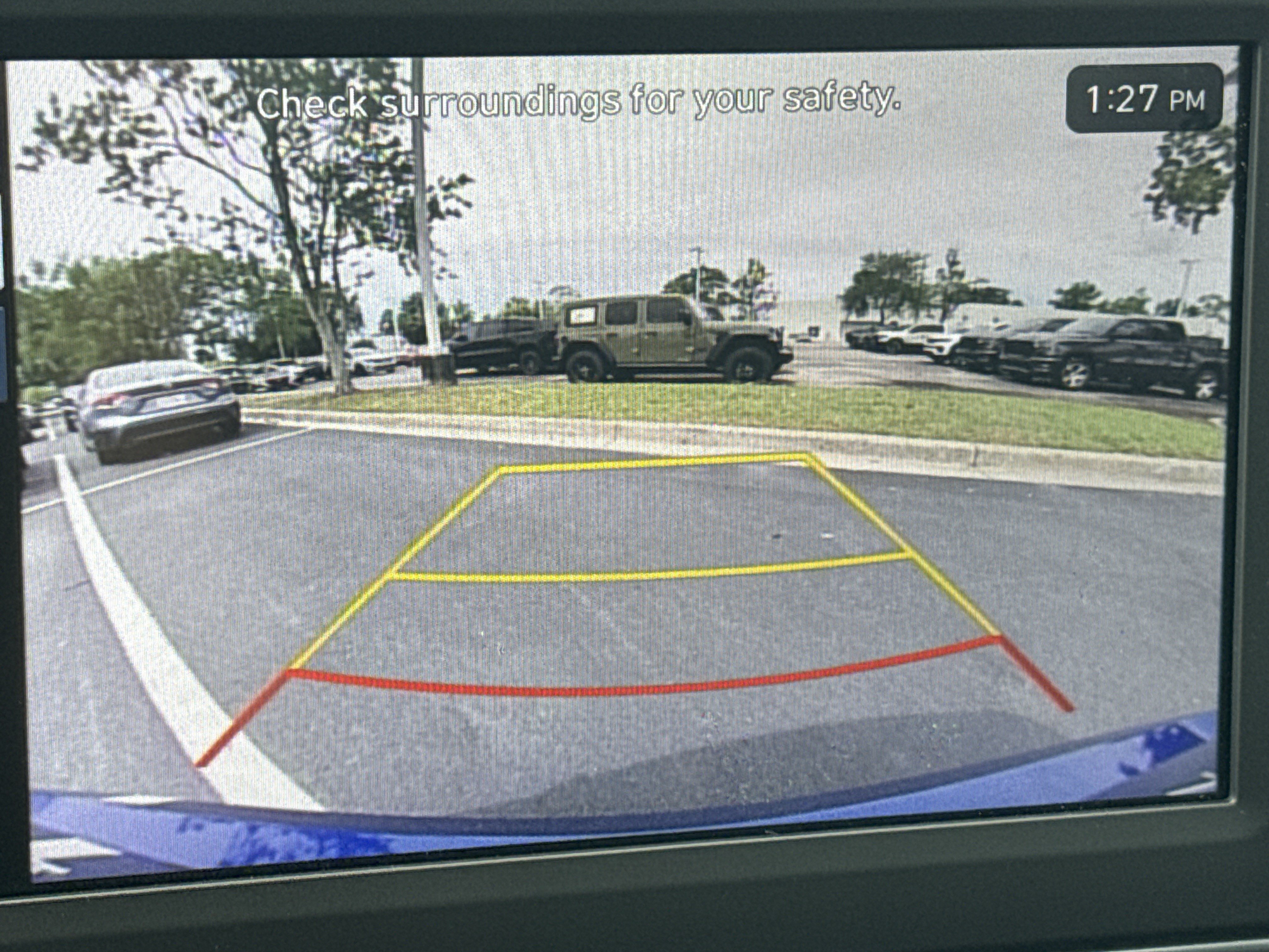 Used 2025 Hyundai Elantra SE FWD image 24