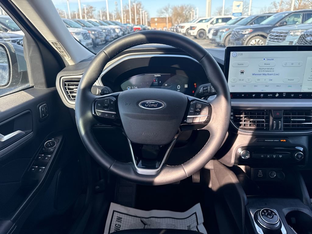Used 2025 Ford Escape Platinum image 21