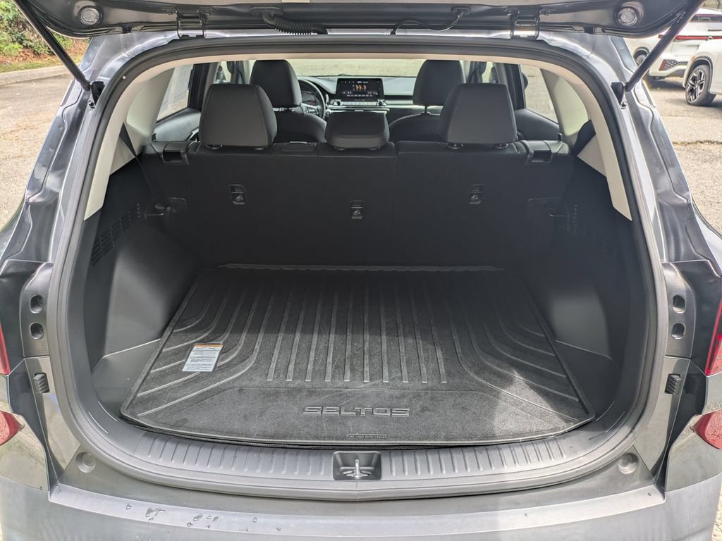 Used 2023 Kia Seltos EX AWD/4WD image 13