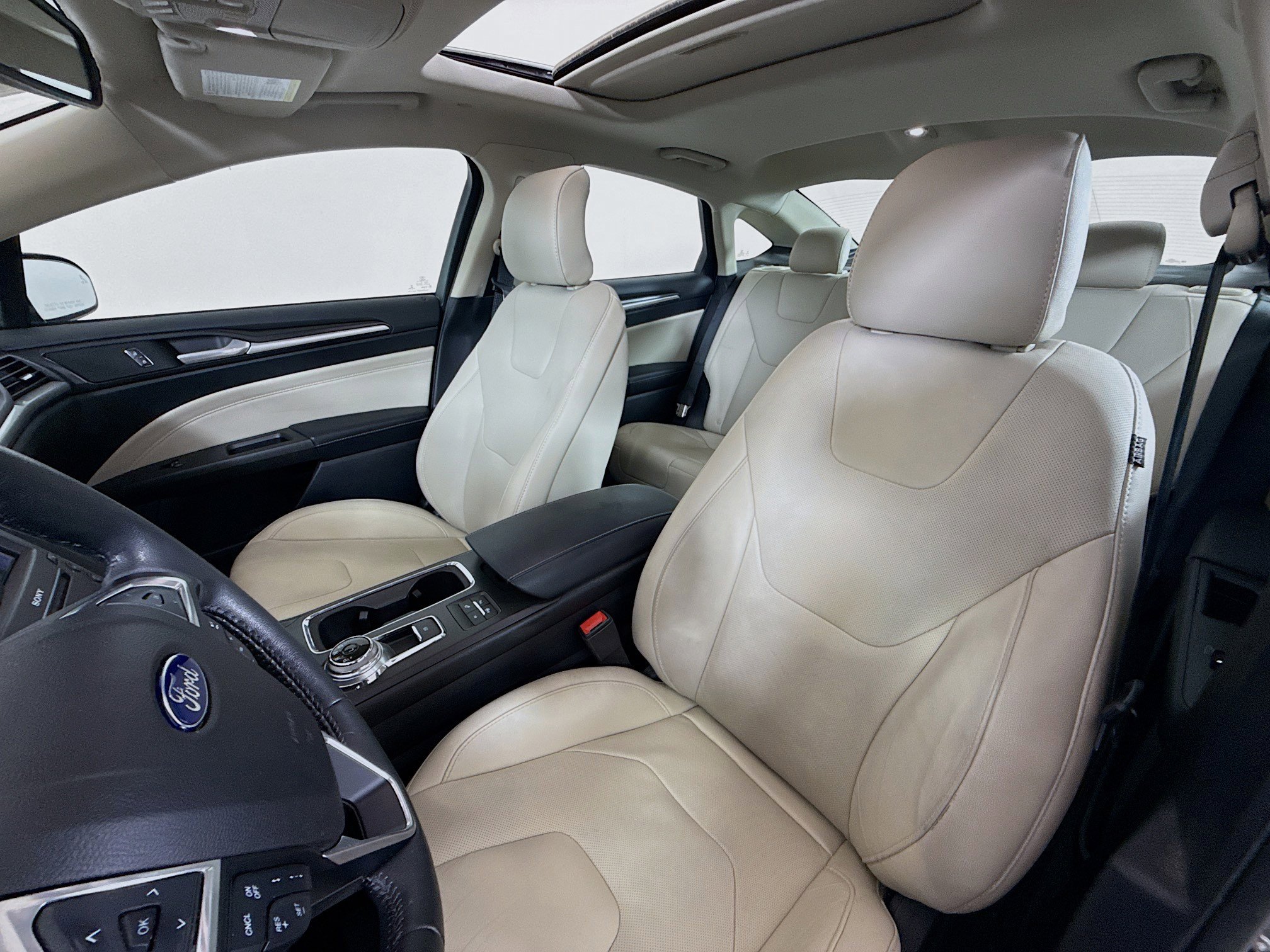 Used 2017 Ford Fusion Energi Titanium FWD image 11