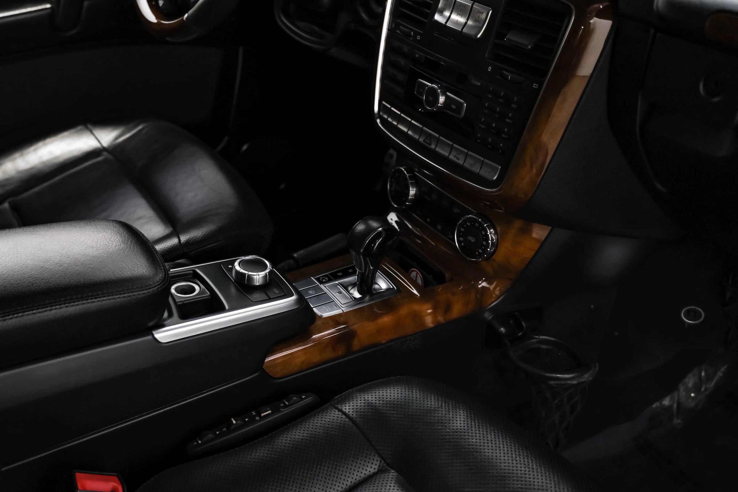 Used 2013 Mercedes-Benz G 550 image 16