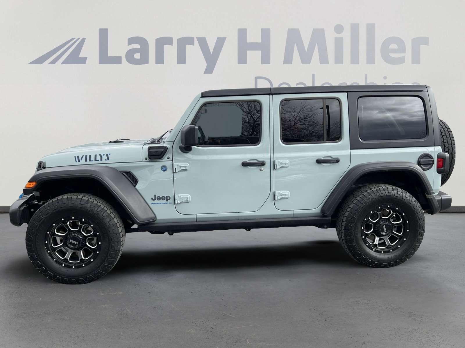 Used 2024 Jeep Wrangler Willys image 5