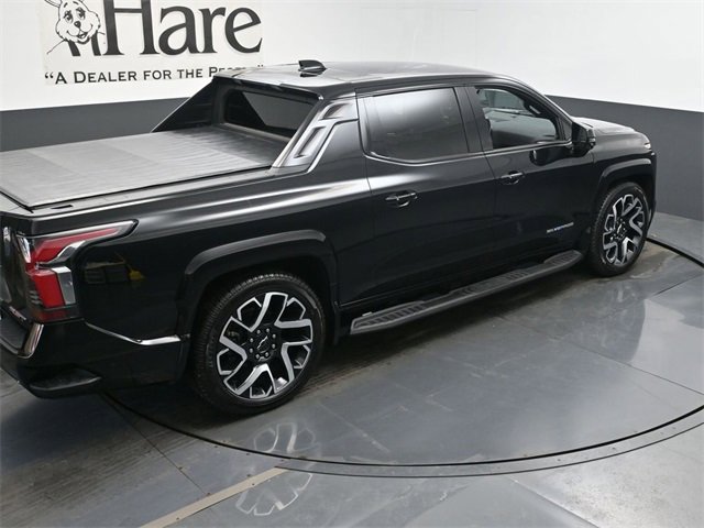 Certified 2024 Chevrolet Silverado EV RST image 39