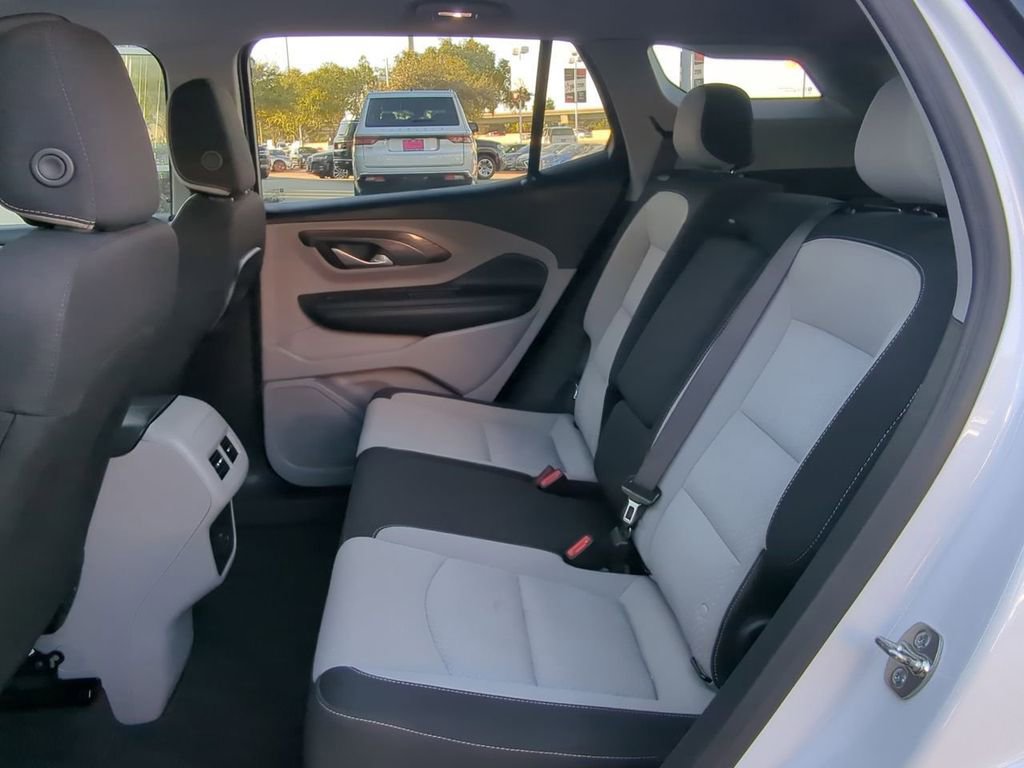 Used 2024 GMC Terrain SLE image 26