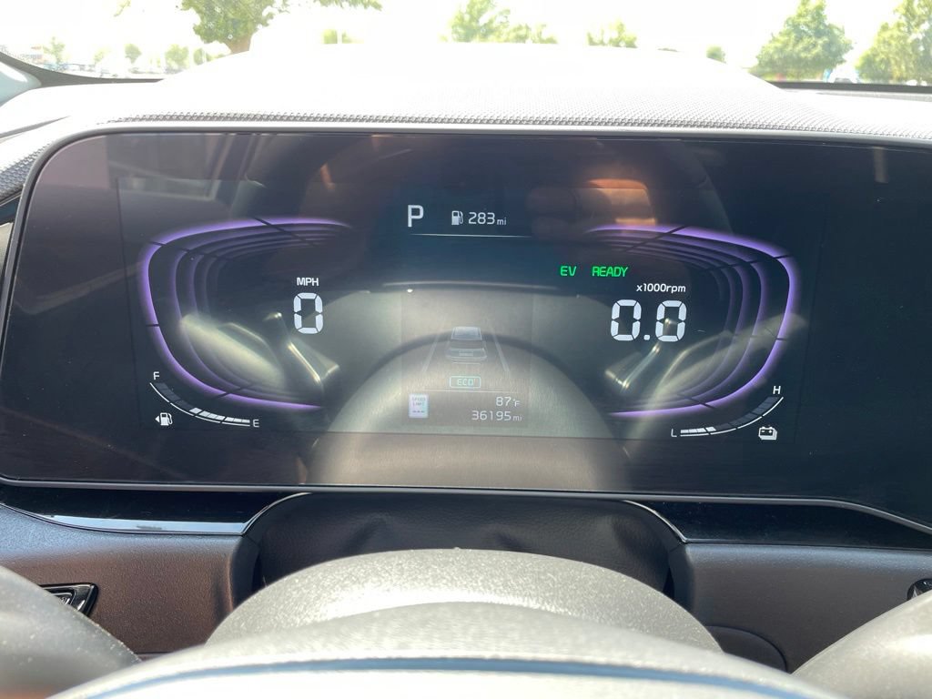 Used 2023 Kia Niro EX FWD image 27