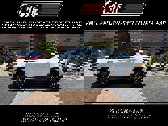 New 2025 Jeep Compass Trailhawk w/ Trailhawk Elite Group