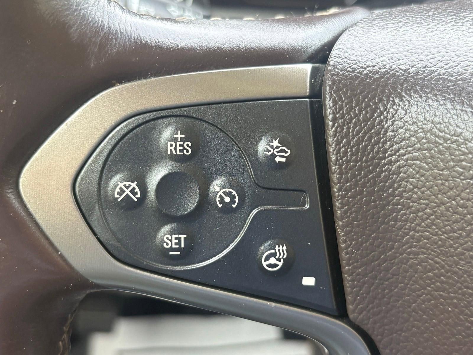 Used 2017 Chevrolet Silverado 1500 High Country image 33