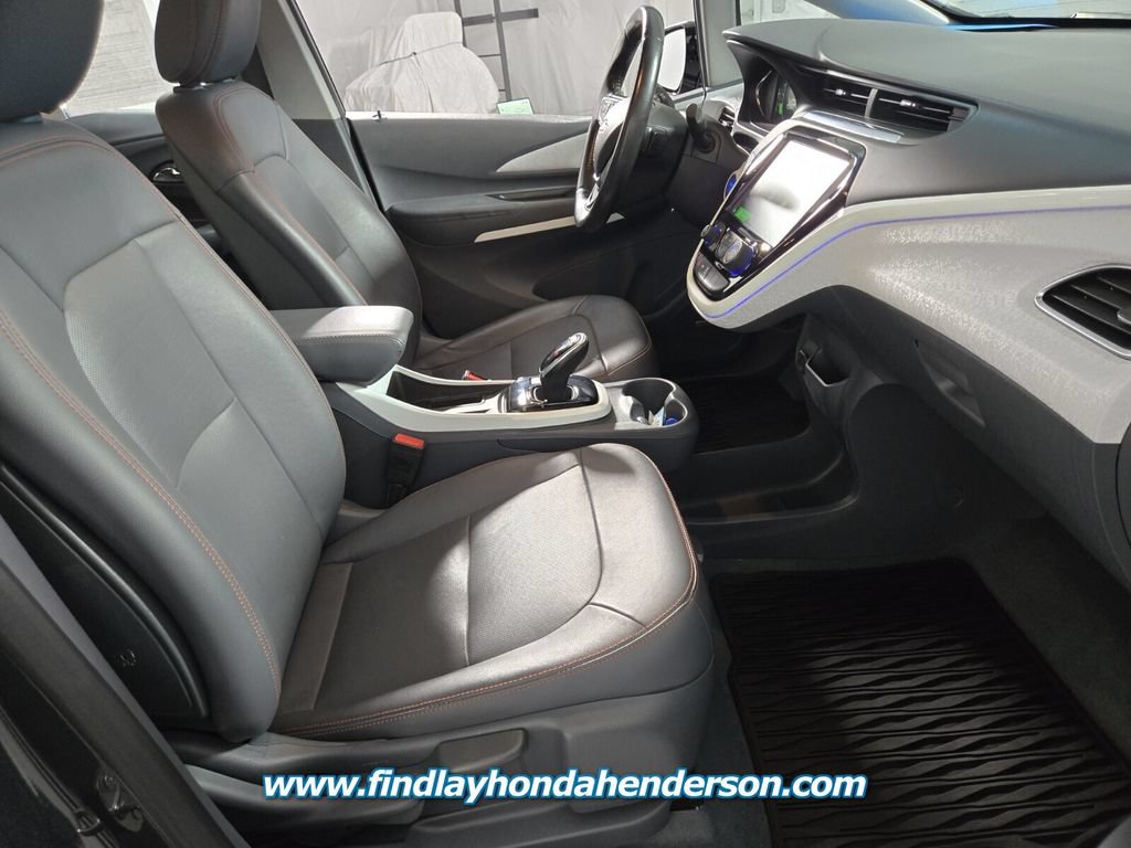 Used 2020 Chevrolet Bolt Premier w/ Infotainment Package FWD image 20