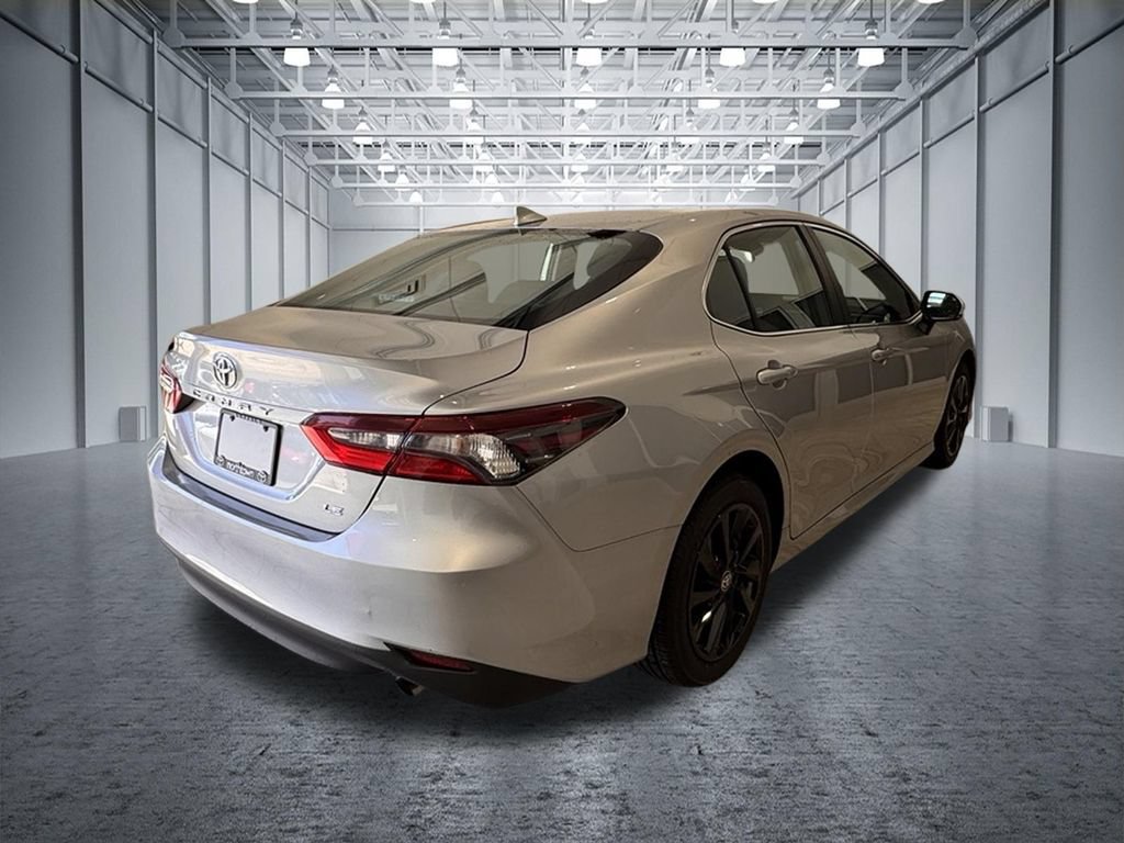 Used 2022 Toyota Camry LE w/ Convenience Package FWD image 8