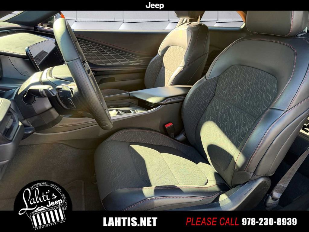 Used 2025 Dodge Charger R/T w/ Quick Order Package 25M R/T image 11