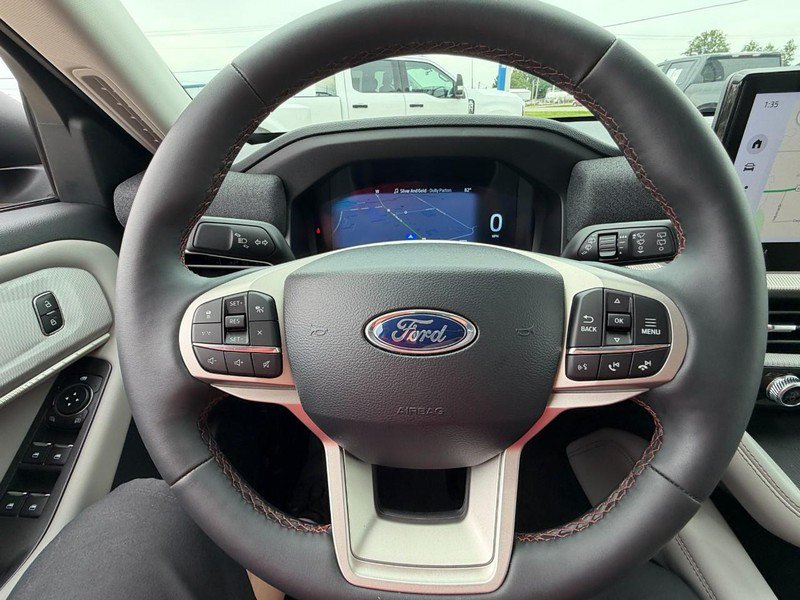 Used 2025 Ford Explorer Active w/ Active Comfort Package AWD/4WD image 28