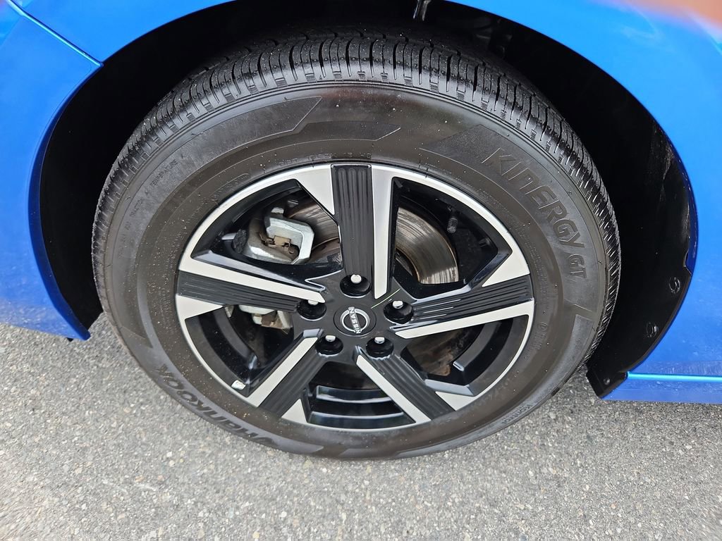 Used 2025 Nissan Sentra SV FWD image 30