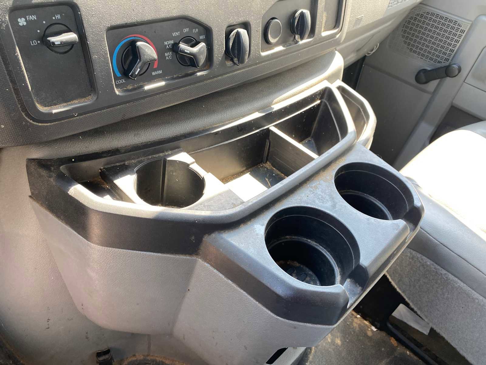 Used 2017 Ford E-450 and Econoline 450 Super Duty RWD image 13