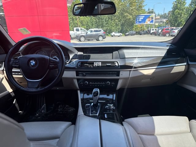 Used 2011 BMW 550i Sedan RWD image 11