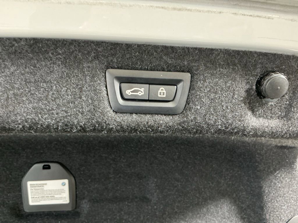 Used 2023 BMW 540i w/ M Sport Package image 30
