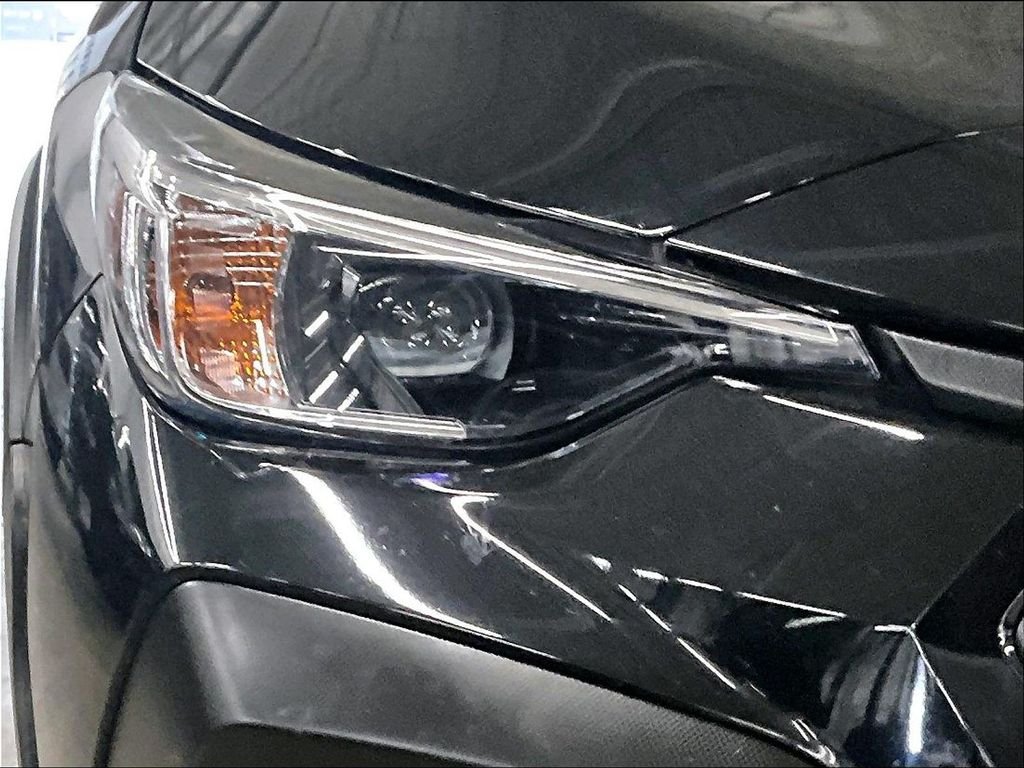 Used 2024 Subaru Crosstrek 2.0i AWD/4WD image 30