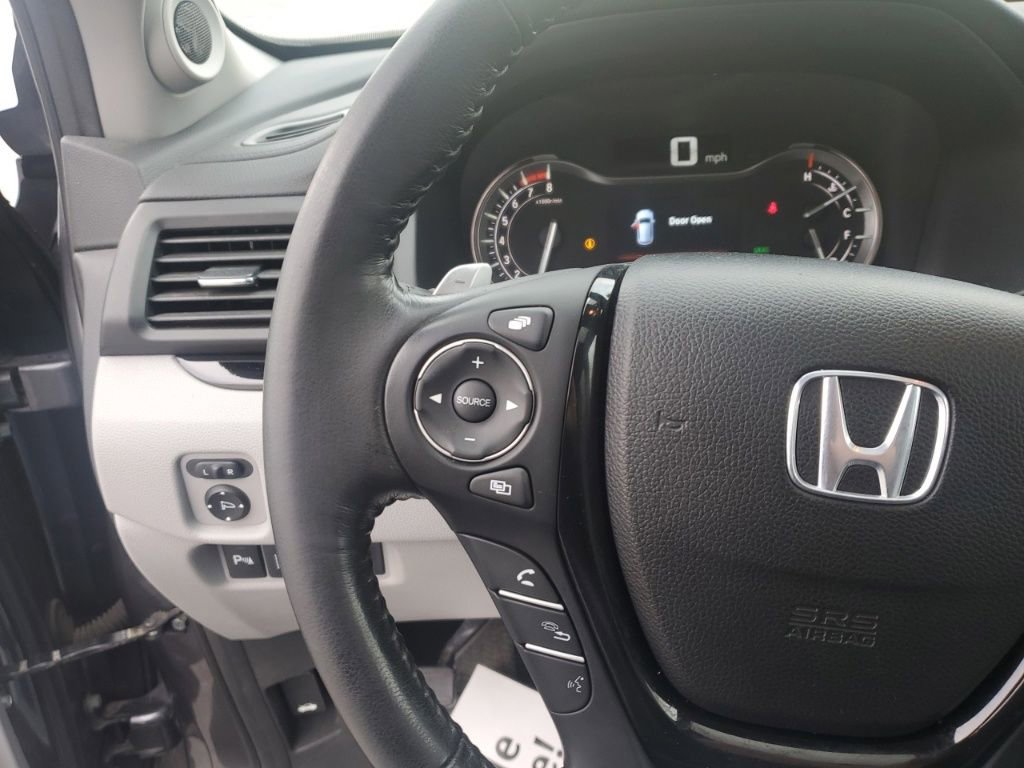 Used 2016 Honda Pilot Touring image 15
