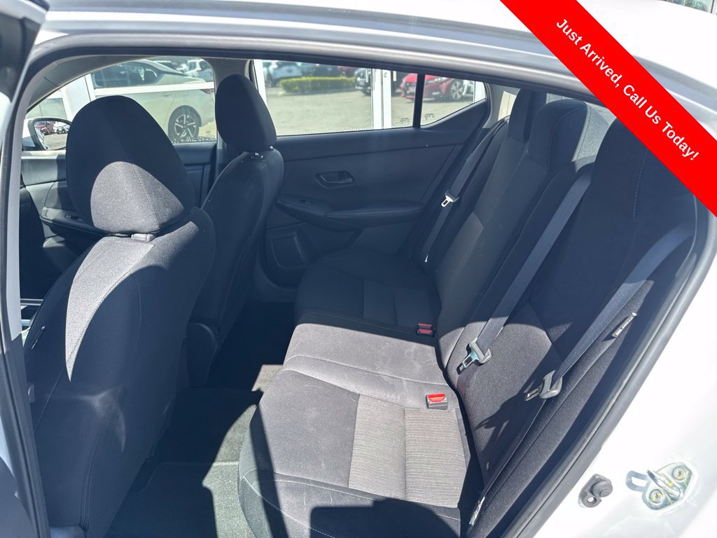 Used 2024 Nissan Sentra SV FWD image 11