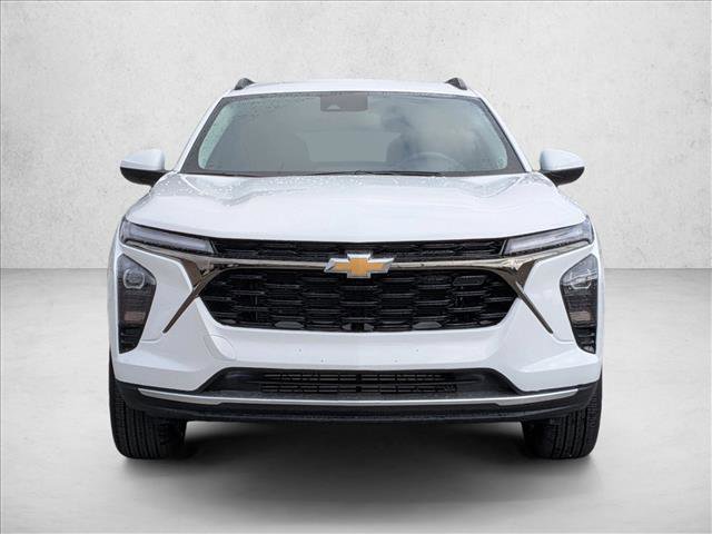 Used 2026 Chevrolet Trax LT image 2