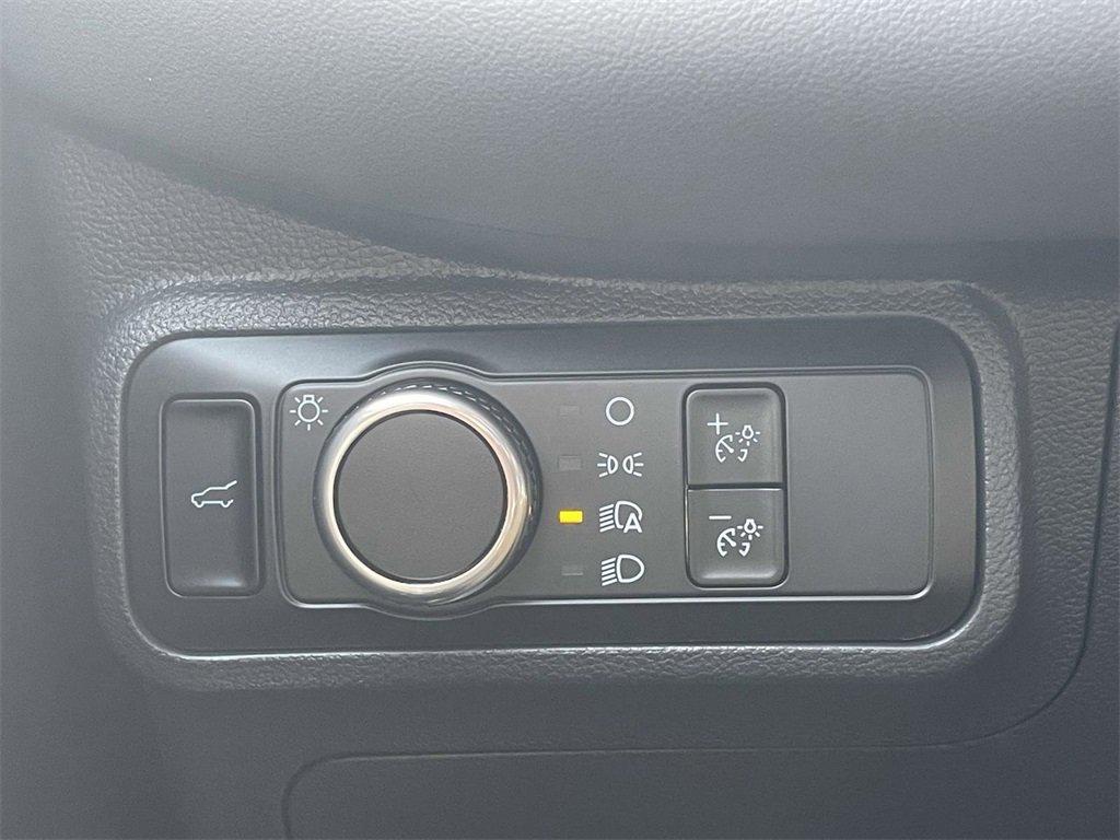 New 2025 Ford Explorer Active image 29