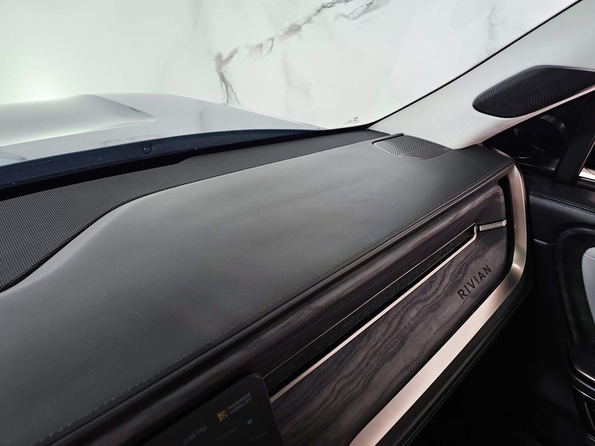 Used 2022 Rivian R1T Adventure image 41