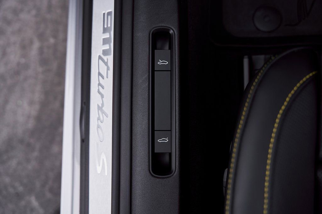 Used 2025 Porsche 911 Turbo S image 35