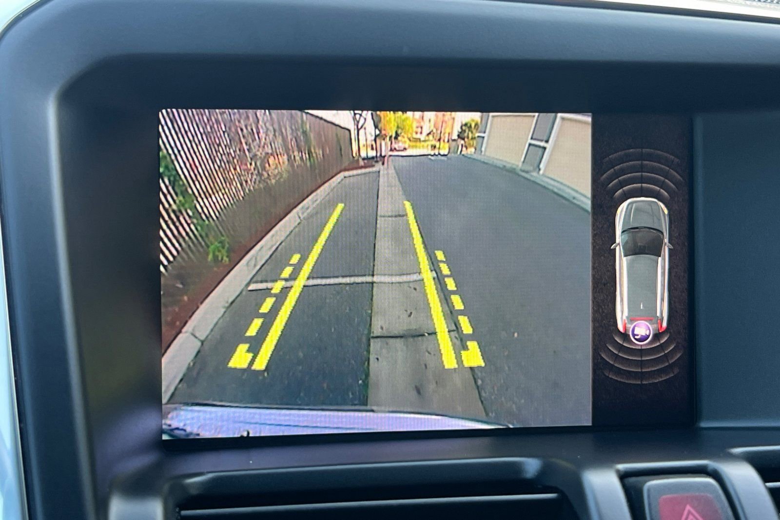 Used 2017 Volvo XC60 T5 Inscription w/ Advanced Package image 18