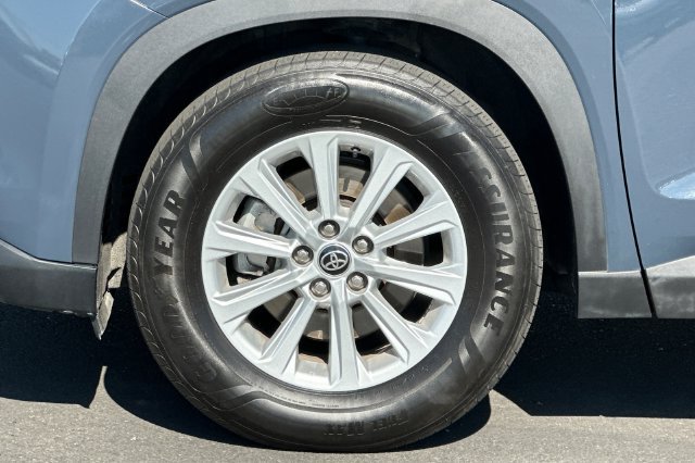 Used 2025 Toyota Grand Highlander AWD image 30