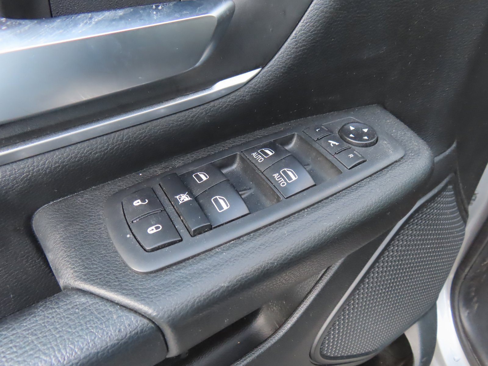 Used 2020 RAM 1500 Big Horn image 13