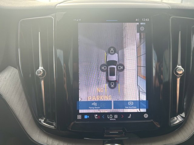 Certified 2025 Volvo XC60 B5 Plus image 23