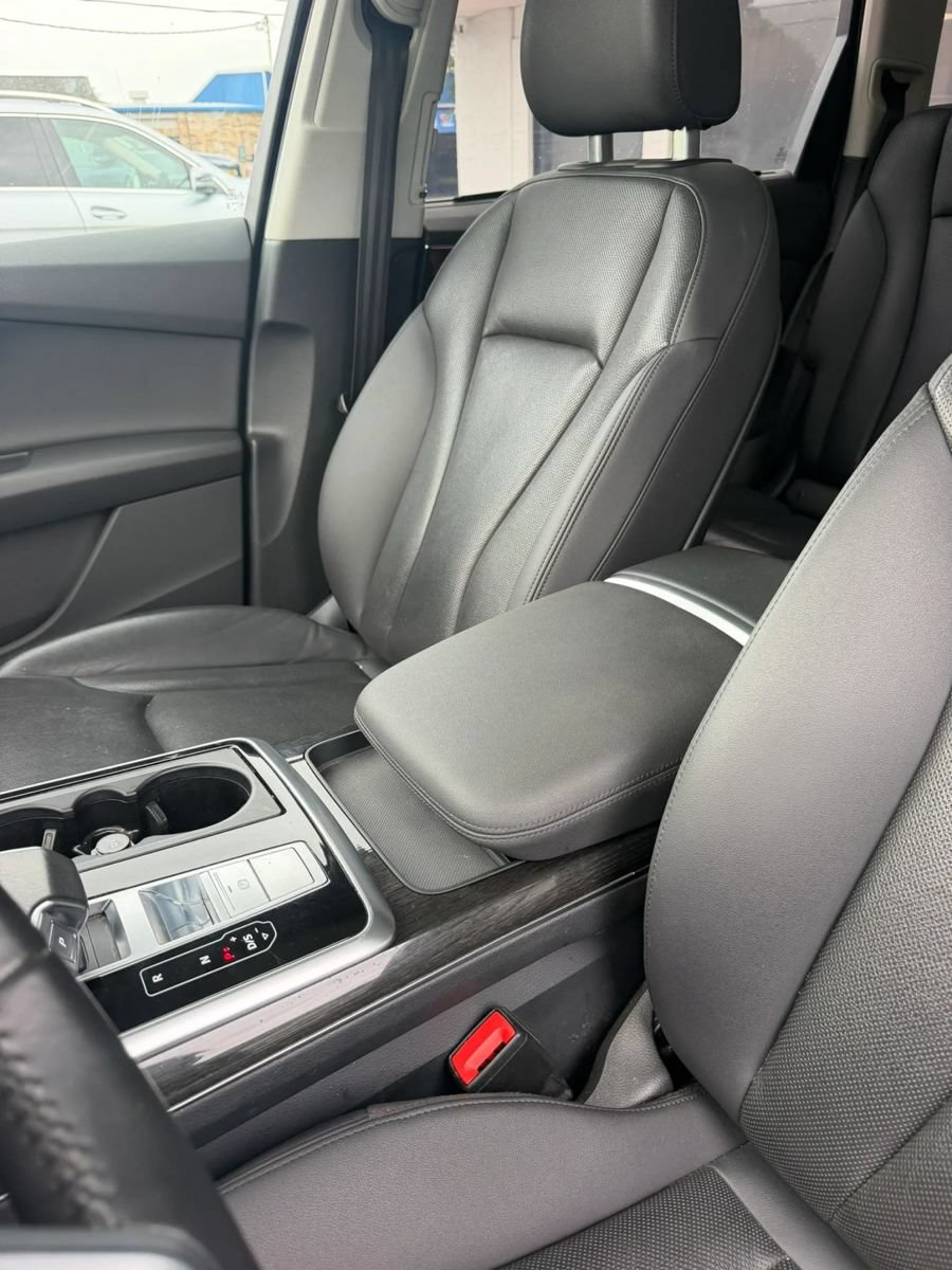 Used 2020 Audi Q7 3.0T Prestige w/ Prestige Package AWD/4WD image 17