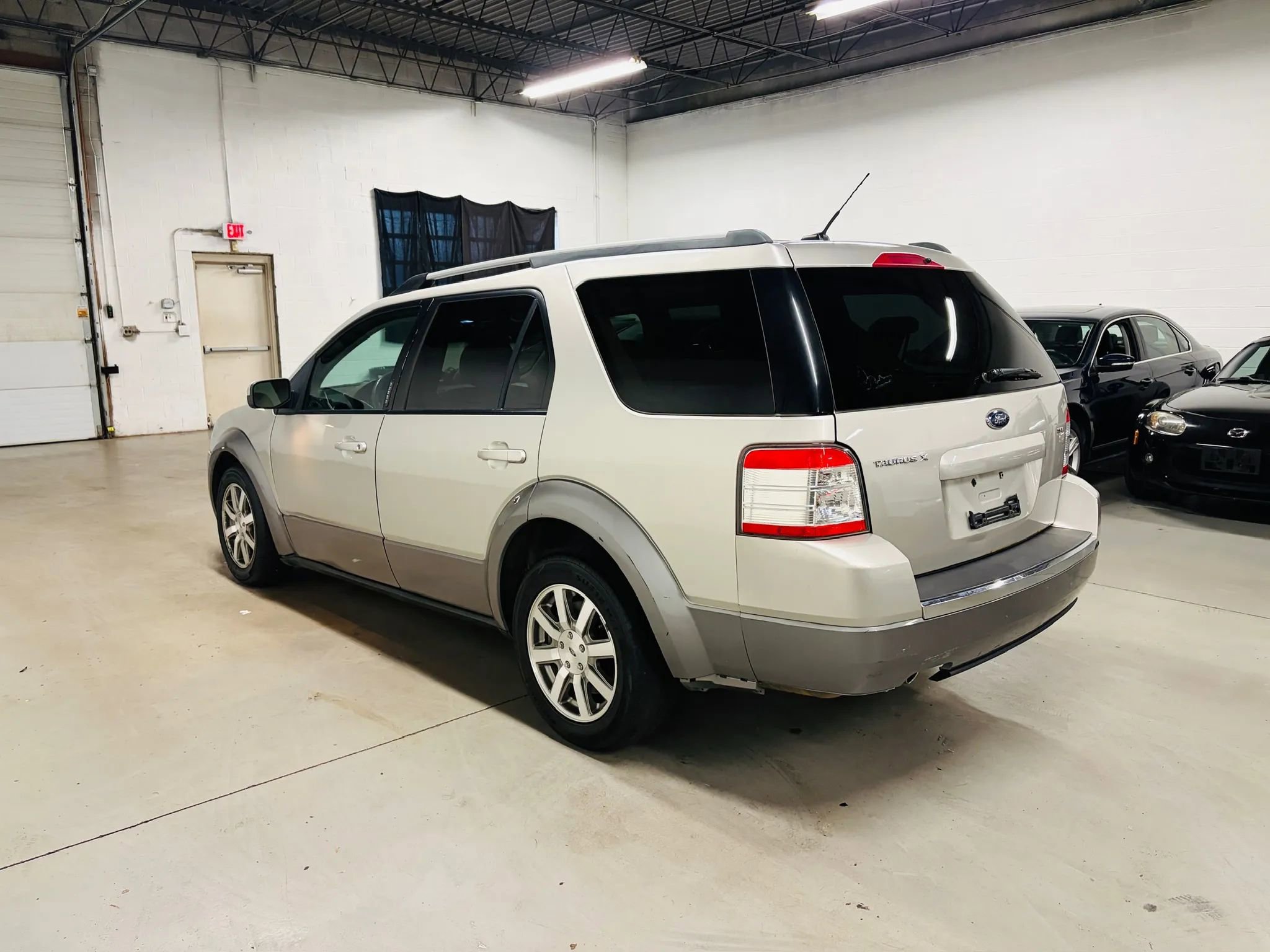 Used 2008 Ford Taurus X SEL image 5