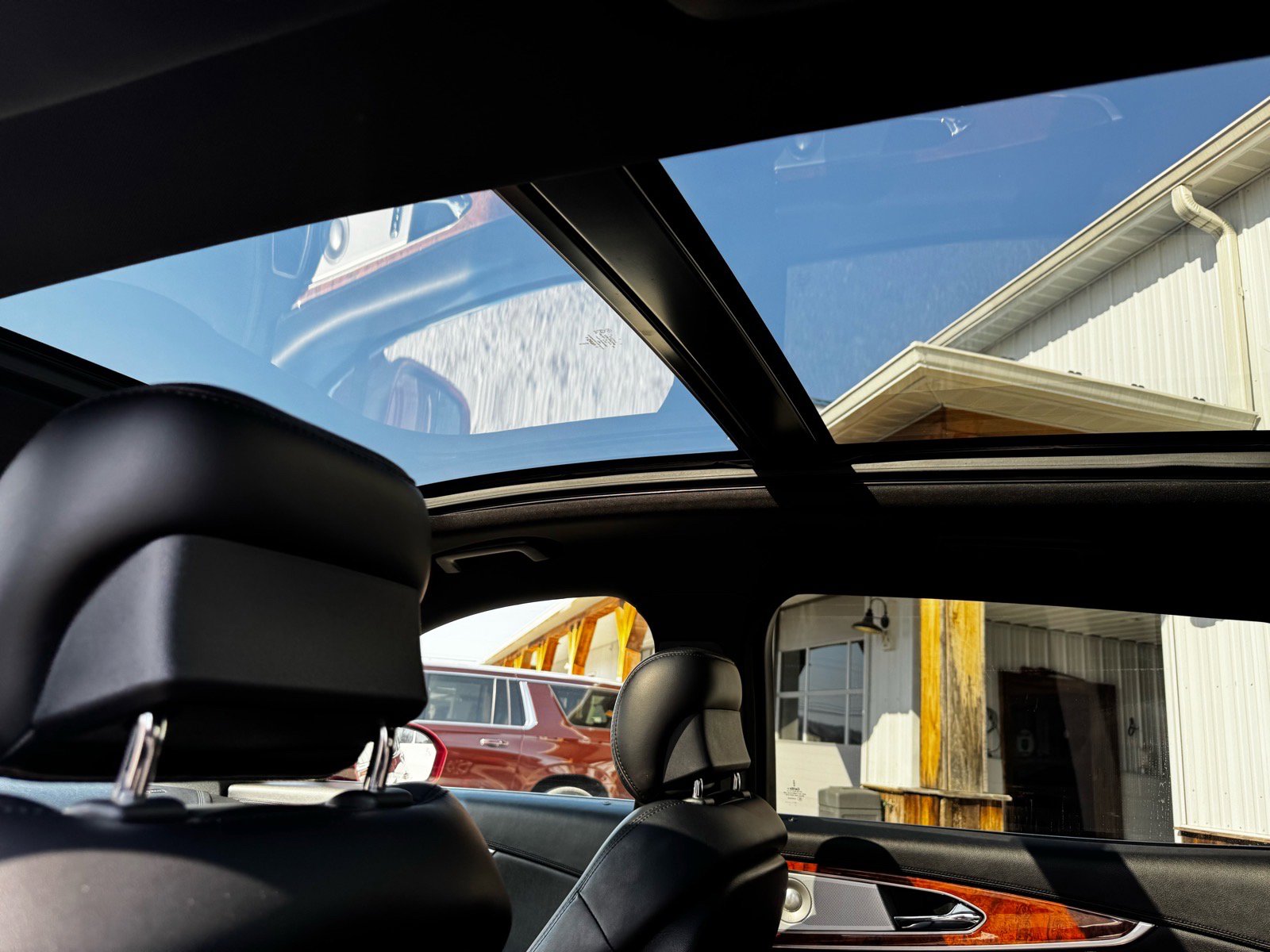 Used 2017 Lincoln MKX Reserve w/ Luxury Package image 17