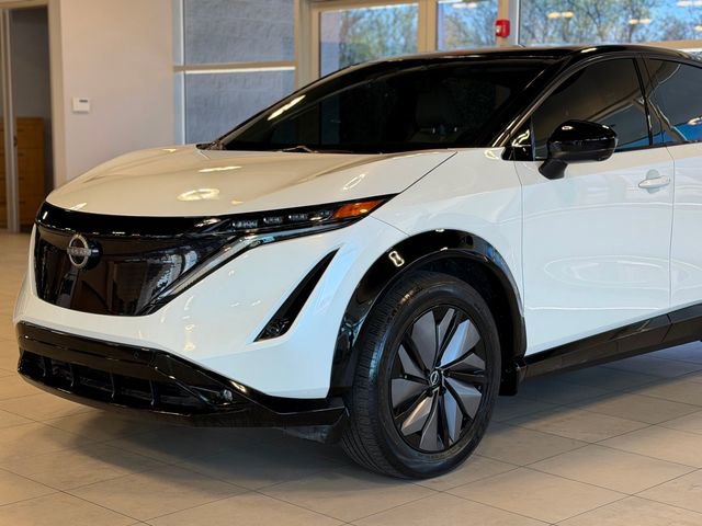 Used 2023 Nissan Ariya AWD image 3