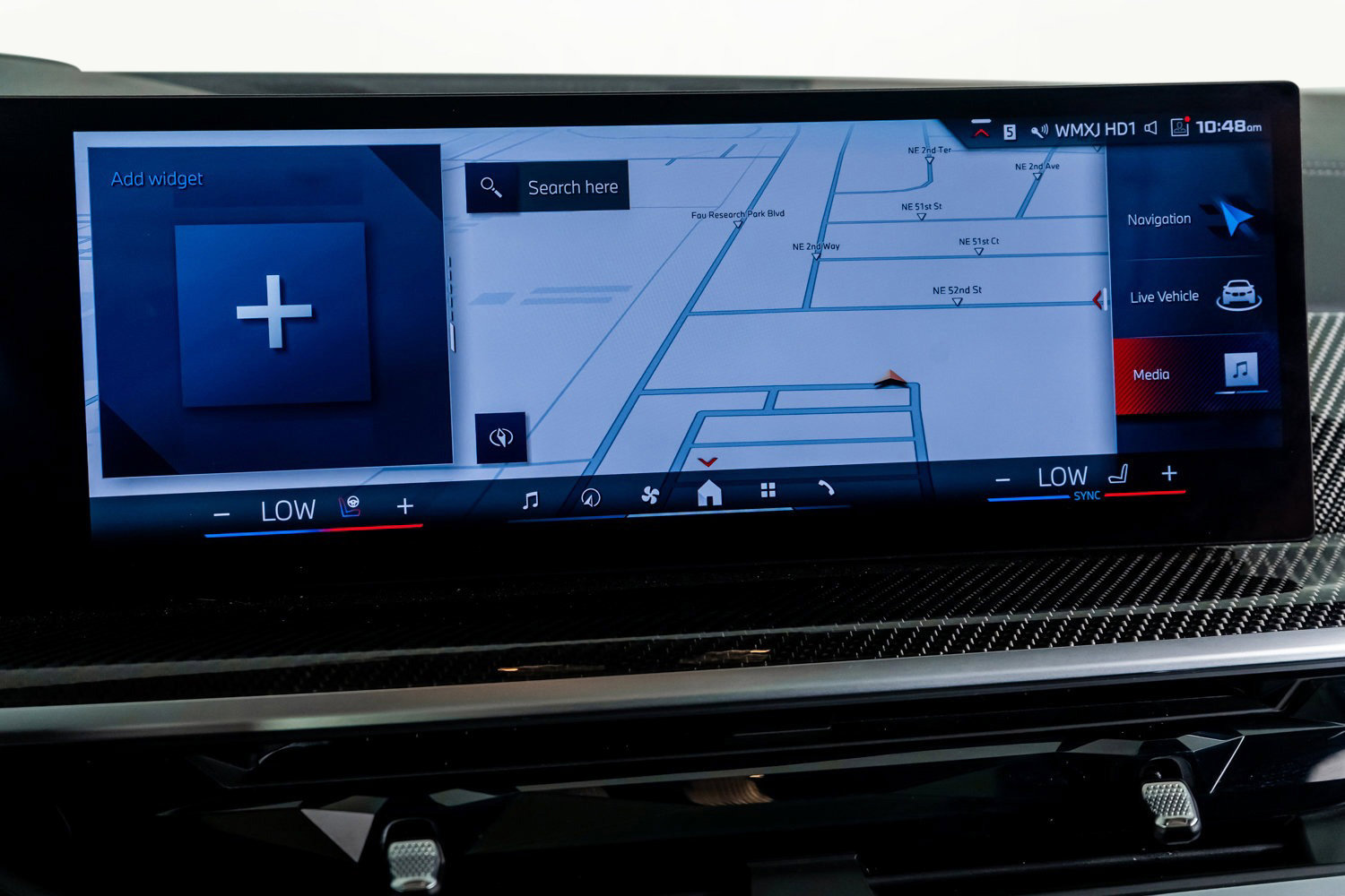 Used 2025 BMW X7 M60i image 57