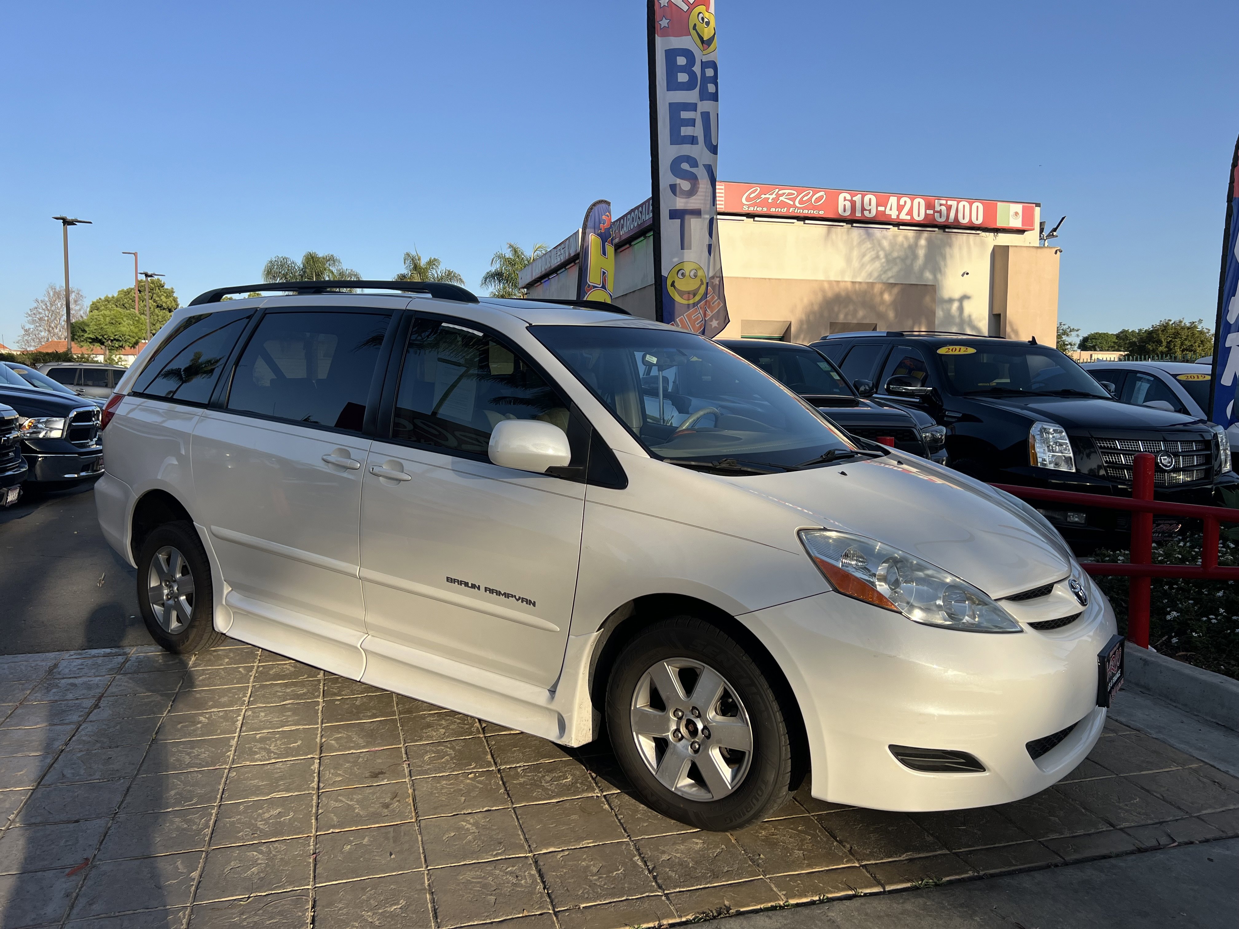Used 2008 Toyota Sienna XLE image 30