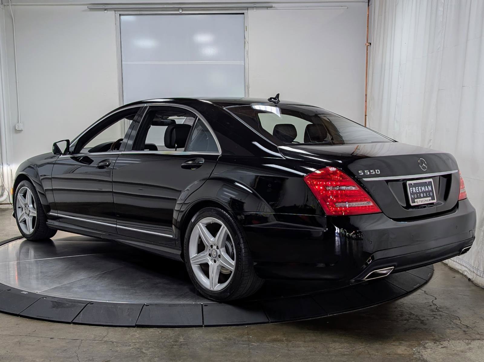 Used 2010 Mercedes-Benz S 550 image 7