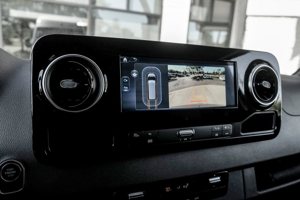 Used 2025 Mercedes-Benz Sprinter 3500 image 17