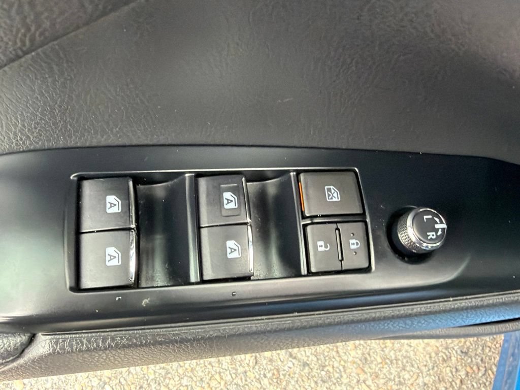 Used 2020 Toyota Camry XSE FWD image 16